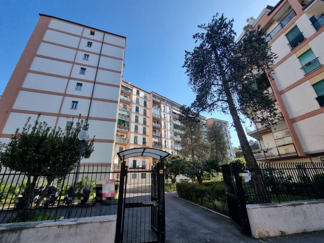 3 rooms Apartment in Rome, Italy No. 40979