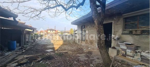 5-Zimmer Villa in Valmorea, Italy, Nr. 2598 23