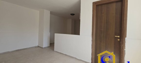 Propriété commerciale à Santa Maria Capua Vetere, Italy 35m² No. 71665 3