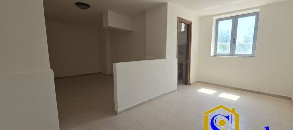 Propriété commerciale à Santa Maria Capua Vetere, Italy 35m² No. 71665 2