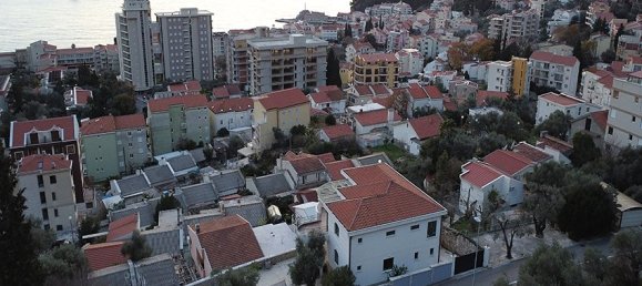 4 bedrooms Commercial property in Budva, Montenegro No. 40 4