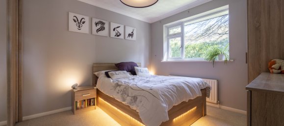 3 bedrooms House in Poole, United Kingdom No. 1054 9