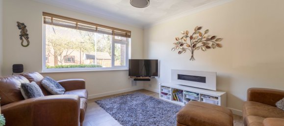 3 bedrooms House in Poole, United Kingdom No. 1054 4