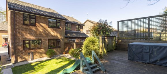 3 bedrooms House in Poole, United Kingdom No. 1054 16