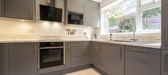 3 bedrooms House in Poole, United Kingdom No. 1054 6