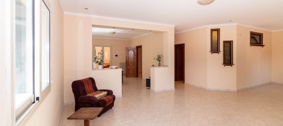 3 bedrooms Apartment in Belpasso, Italy No. 295463 3