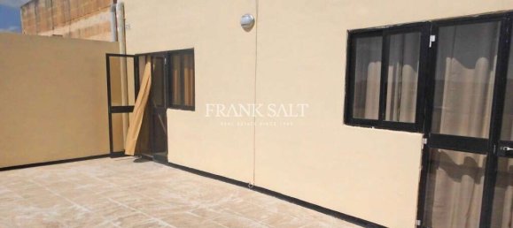 4 bedrooms Apartment in Qormi, Malta No. 11065 11