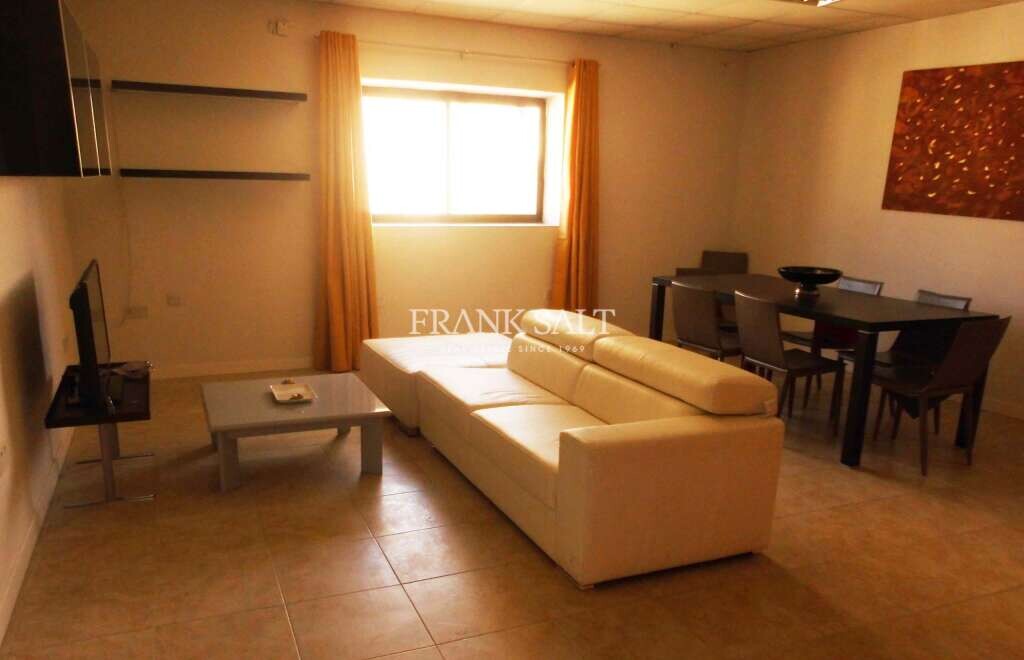 4 bedrooms Apartment in Qormi, Malta No. 11065