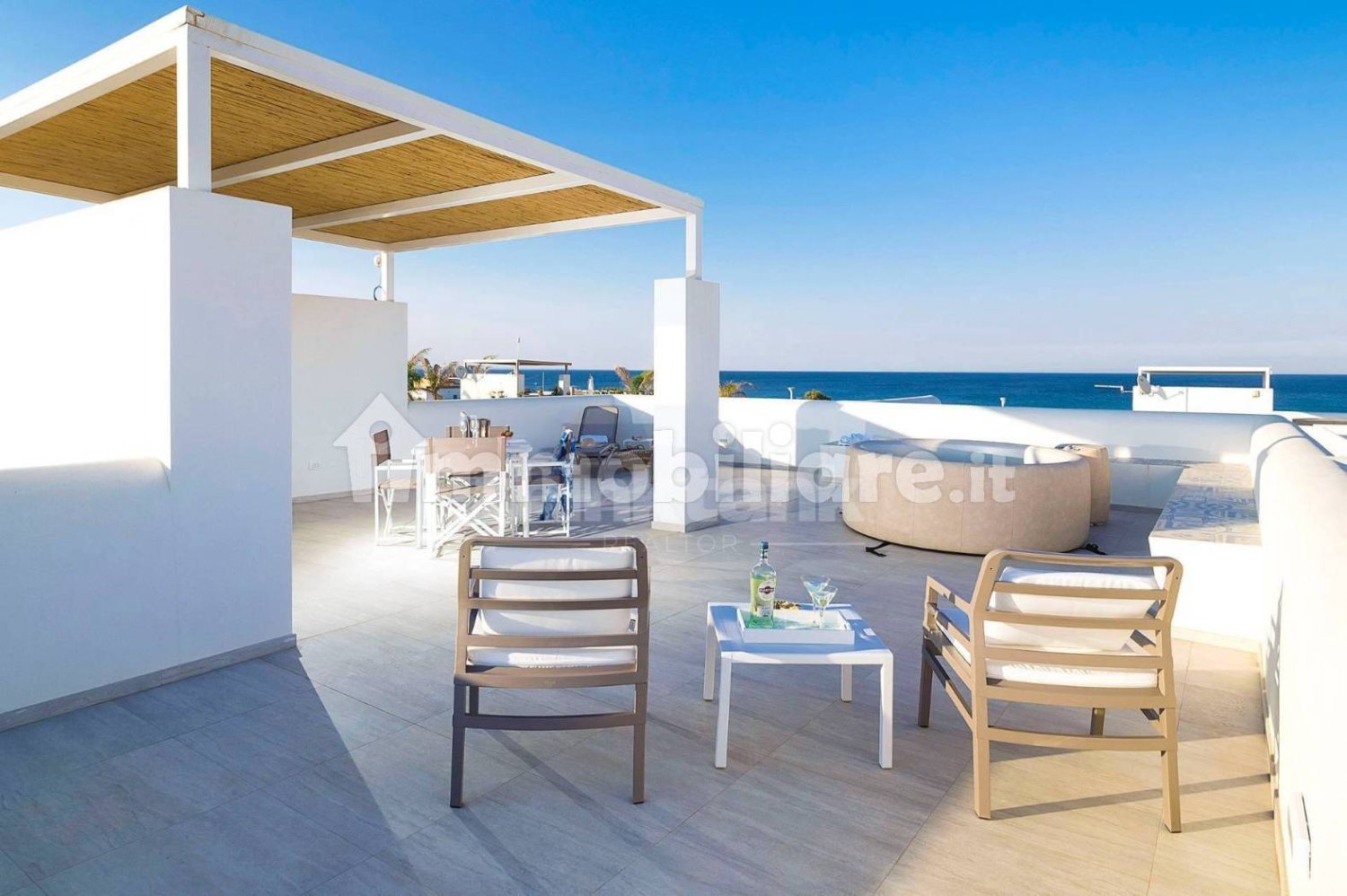 Villa de 3 dormitorios en Noto, Italy No. 137611