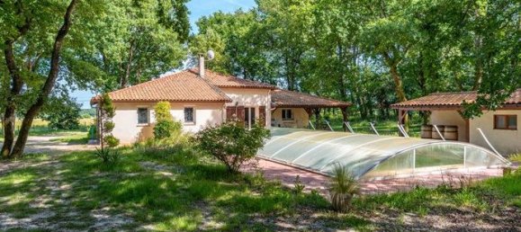 4 bedrooms Villa in Montpouillan, France No. 301799 8