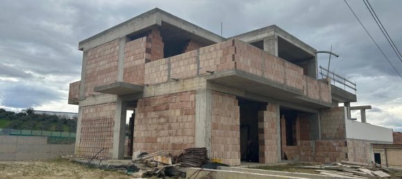 3 rooms House in San Giovanni Teatino, Italy No. 204513 9