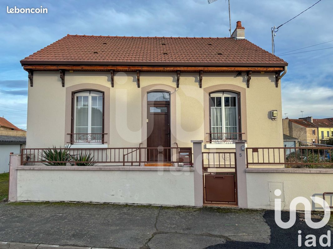 Casa T3 em Montlucon, France N.º 272232