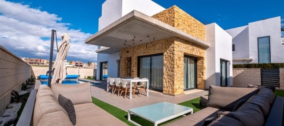 Casa de 6 dormitorios en Ciudad Quesada, Spain No. 151939 2