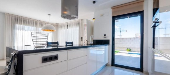 Casa de 6 dormitorios en Ciudad Quesada, Spain No. 151939 6