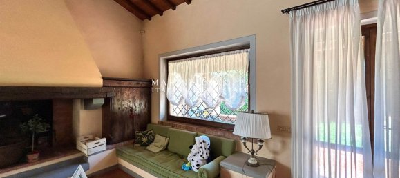 4 bedrooms Villa in Impruneta, Italy No. 189725 3