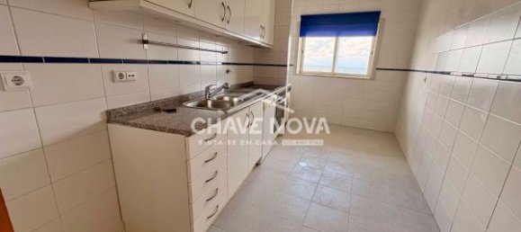 Apartamento de 2 dormitorios en Sao Felix da Marinha, Portugal No. 110779 4