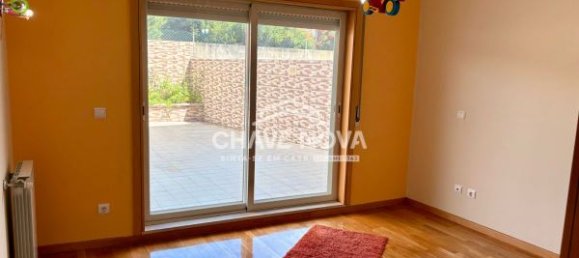 Apartamento de 2 dormitorios en Sao Felix da Marinha, Portugal No. 110779 12