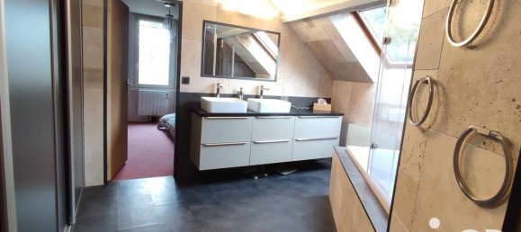 3 bedrooms House in Olivet, France No. 78275 20