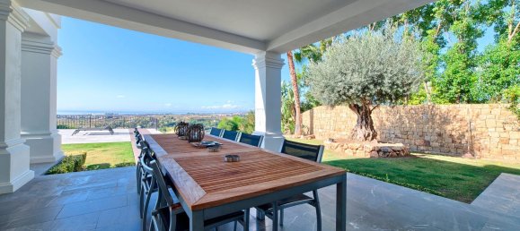 5 bedrooms Villa in Malaga, Spain No. 21075 31