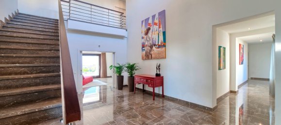5 bedrooms Villa in Malaga, Spain No. 21075 2
