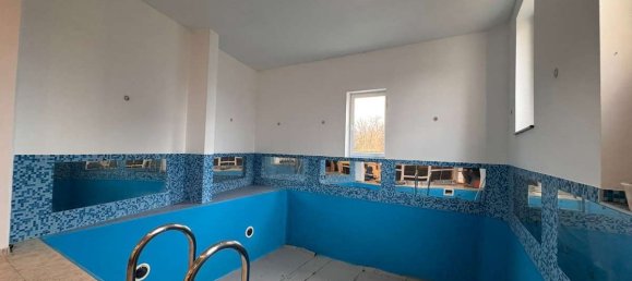 555m² Building in Oberhavel, Germany No. 247604 7