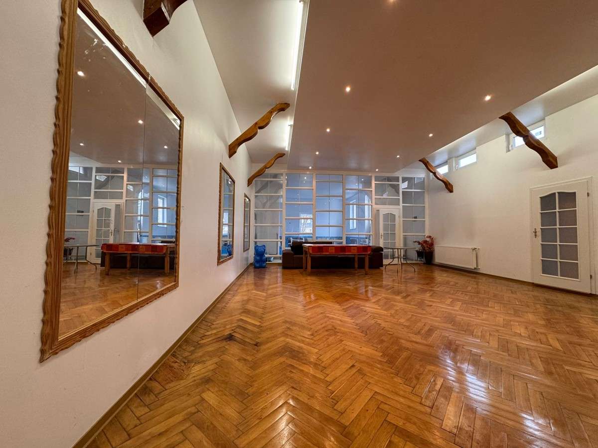 555m² Building in Oberhavel, Germany No. 247604