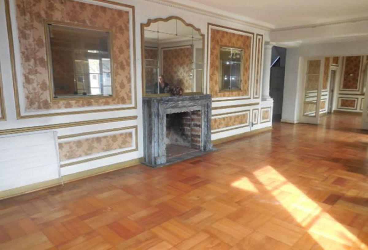 Casa de 5 dormitorios en Santiago, Chile No. 2155