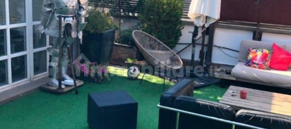 3 bedrooms Penthouse in Rome, Italy No. 129878 32