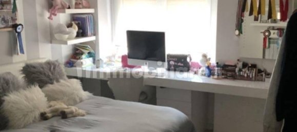 3 bedrooms Penthouse in Rome, Italy No. 129878 4