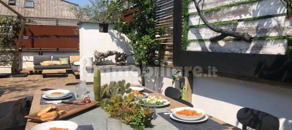 3 bedrooms Penthouse in Rome, Italy No. 129878 2