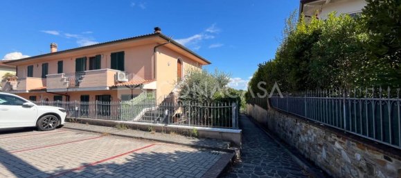 4 rooms Apartment in Santa Maria a Monte, Italy No. 257789 3