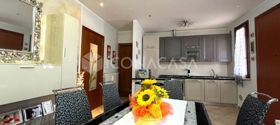 4 rooms Apartment in Santa Maria a Monte, Italy No. 257789 9