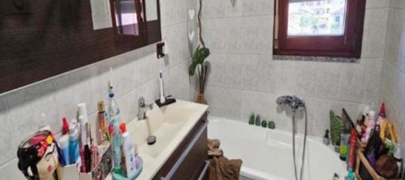 Apartamento de 3 habitaciónes en Vanzago, Italy No. 330398 10