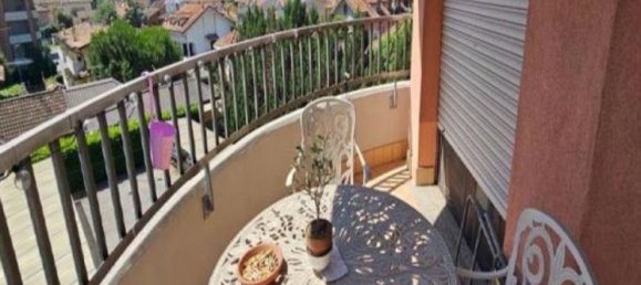 Apartamento de 3 habitaciónes en Vanzago, Italy No. 330398 7