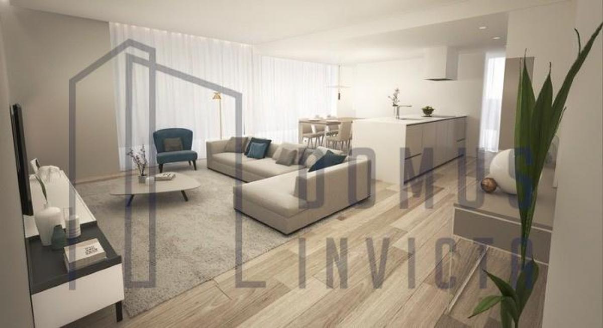 Apartamento de 3 dormitorios en Porto, Portugal No. 3778