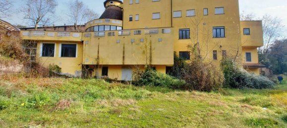 Отель, гостиница с 18 спальнями в Монте Сан Джованни Кампано, Италия № 51593 8