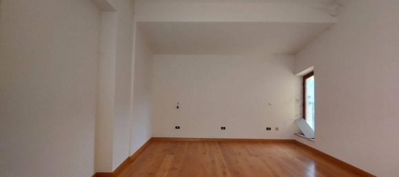 Отель, гостиница с 18 спальнями в Монте Сан Джованни Кампано, Италия № 51593 33