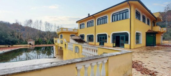 Отель, гостиница с 18 спальнями в Монте Сан Джованни Кампано, Италия № 51593 2