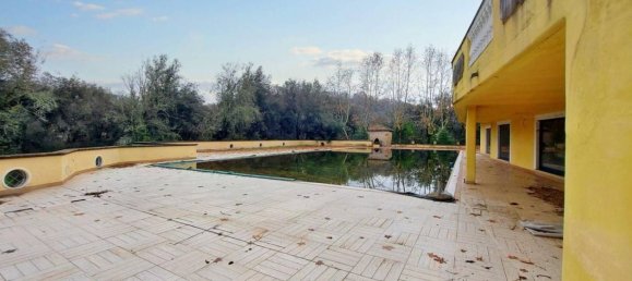 Отель, гостиница с 18 спальнями в Монте Сан Джованни Кампано, Италия № 51593 7