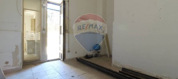 2 rooms Commercial property in Catania, Italy No. 284518 7