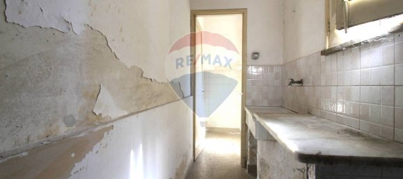 2 rooms Commercial property in Catania, Italy No. 284518 9