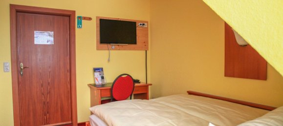 Отель, гостиница с 25 комнатами в Gottingen, Германия № 287958 11