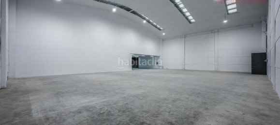2402m² Warehouse in Mostoles, Spain No. 167767 8