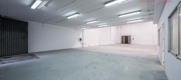 2402m² Warehouse in Mostoles, Spain No. 167767 9
