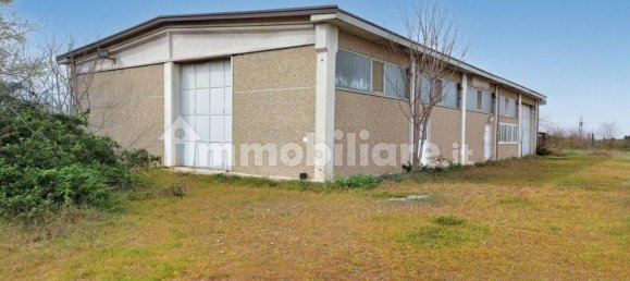 Almacén en Alessandria, Italy 452 m² No. 319584 2