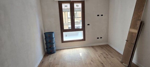 3-Zimmer Wohnung in Florence, Italy, Nr. 289687 2
