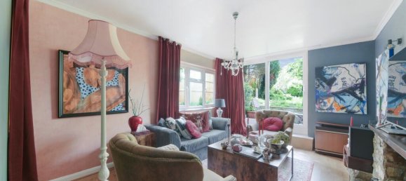 2 bedrooms House in Epsom, United Kingdom No. 9681 12