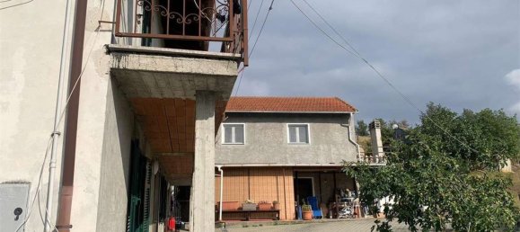 11 rooms House in Piana Crixia, Italy No. 105364 3