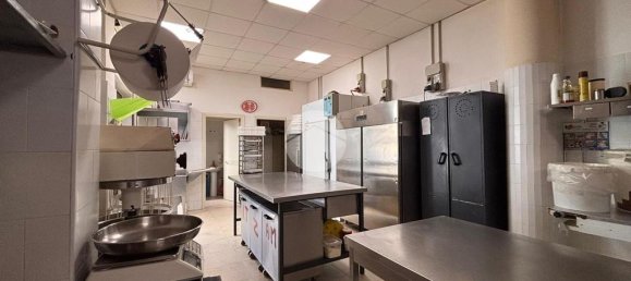 5-Zimmer Garage in Quarto, Italy, Nr. 356121 19