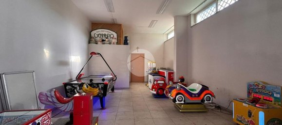 5-Zimmer Garage in Quarto, Italy, Nr. 356121 24